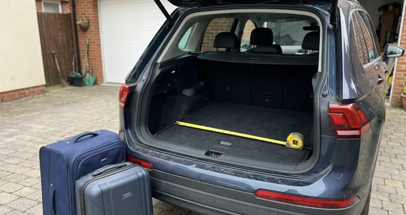 Volume coffre Peugeot 5008 : 259 L à 7 places, 748 L